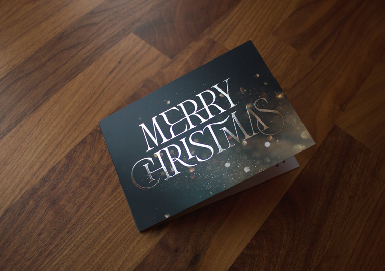 Sina Holste Design Weihnachtskarte Print Design Weihnachtskarte mit typografischer silberner Heißfolienveredelung