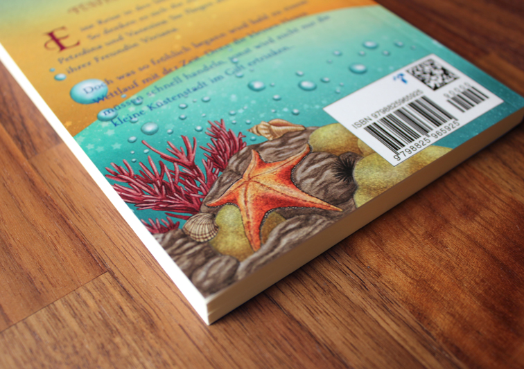 Detailaufnahme Kinderbuch Rückseite mit Illustration eines Seesterns, Korallen und Muscheln