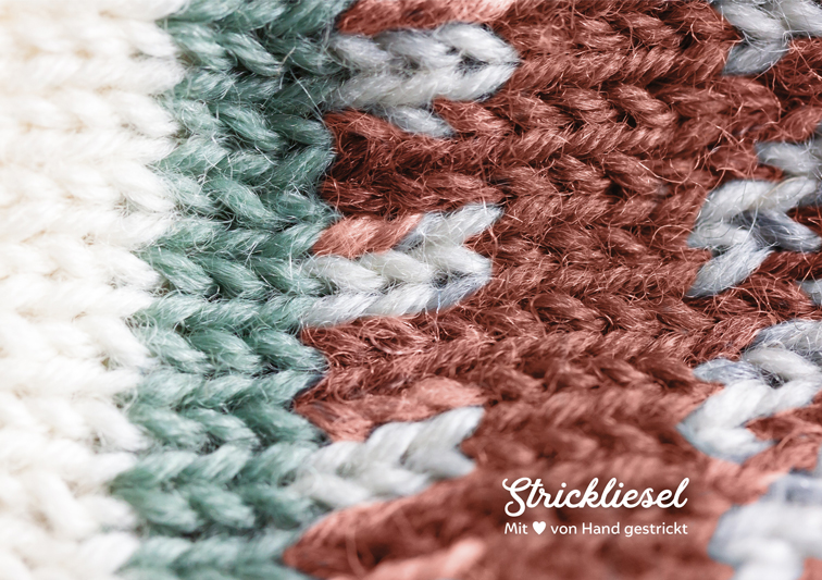 Social Media Bildwelt für Strickliesel Handarbeit mit Nahaufnahme von Strickware