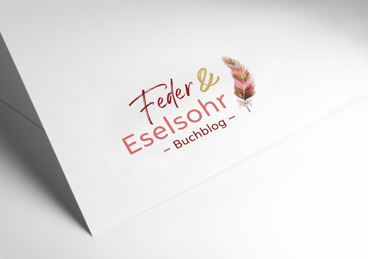 Sina Holste Design Feder und Eselsohr Buchblog Logo Design mit einem handschriftlichen Schriftzug und einer Feder für einen Buchblog